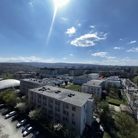 Varhen - Viva 10th Floor Sky View Apartmán *